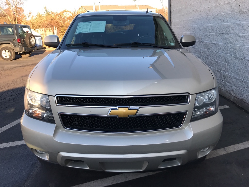 Pre-Owned 2014 Chevrolet Suburban 1500 LT 4D Sport Utility near St ...